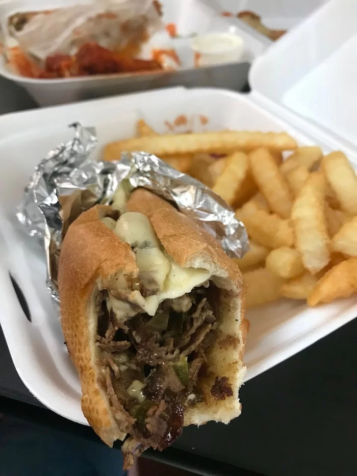 Wow Wing & Deli 5