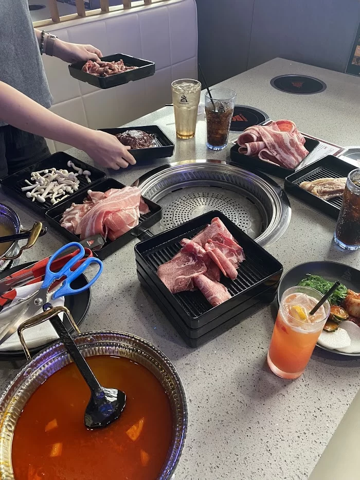 HQ Korean BBQ & Hot Pot & Sushi - Pensacola 4