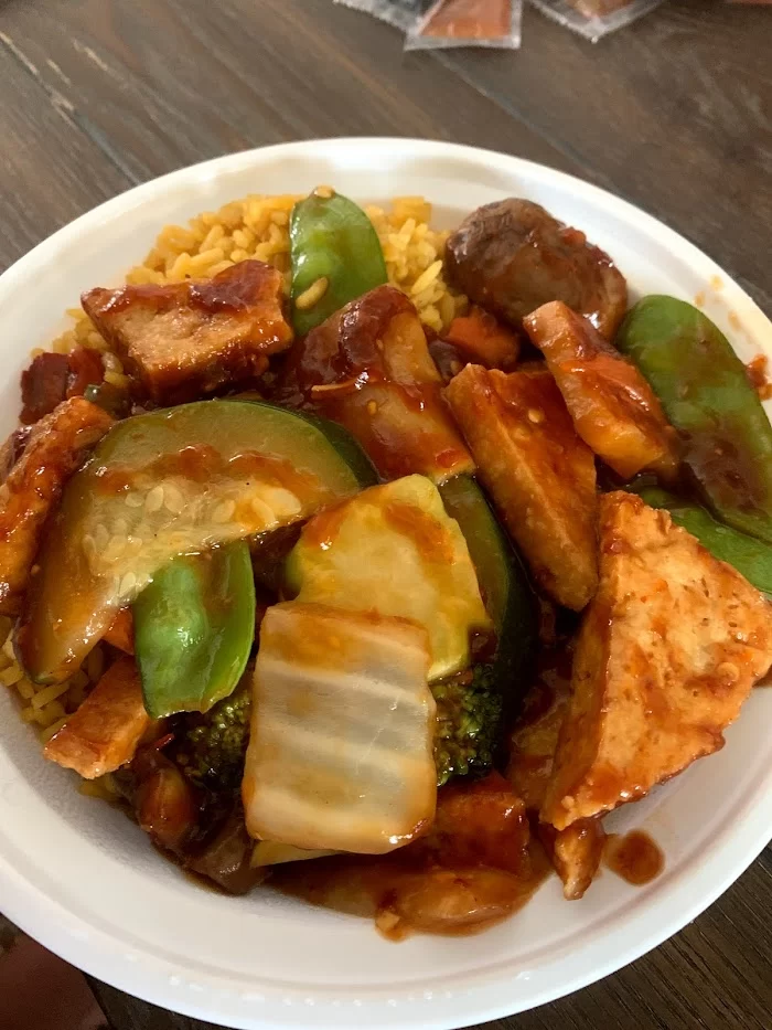 Yums Chinese Restaurant 4