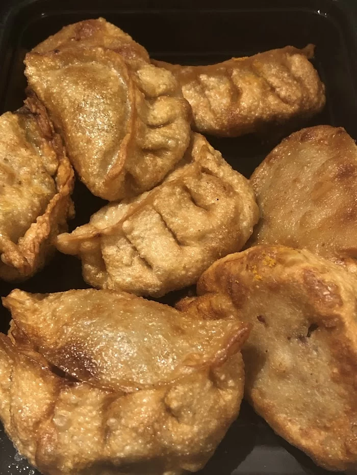 Taste of Everest - An Authentic Indian & Nepalese Cuisine and Bar 10