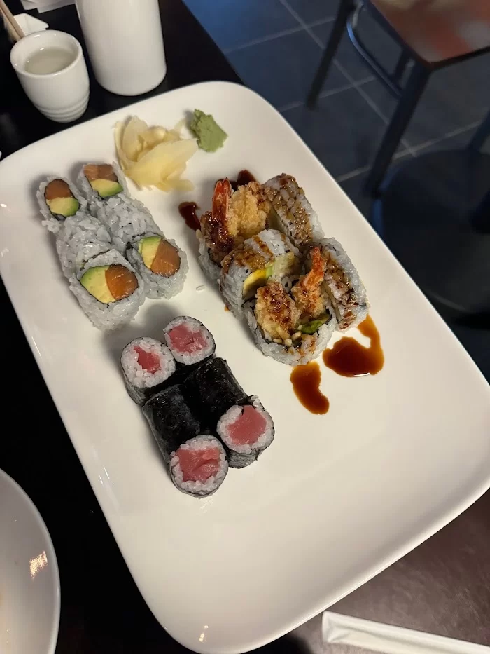 Reiki Sushi & Asian Bistro 4