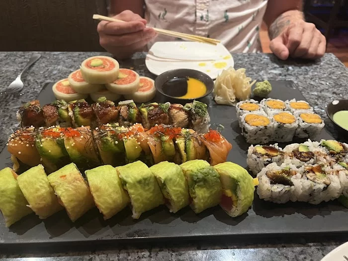6 Elements Sushi-Asian Cuisine & Bar 4