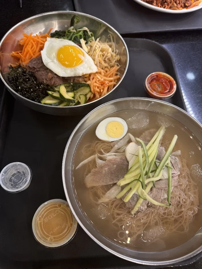 YEA'S KITCHEN 4