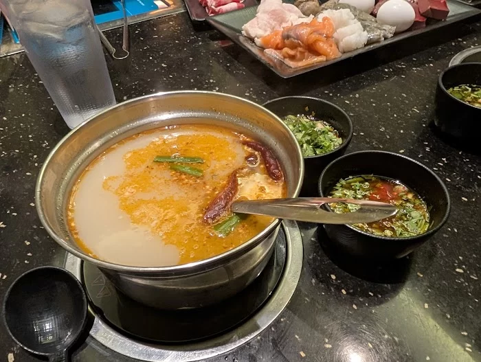 V-YAN Hot Pot & BBQ 7