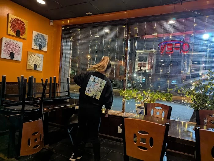 East Gate Chinese and Japanese Restaurant 5