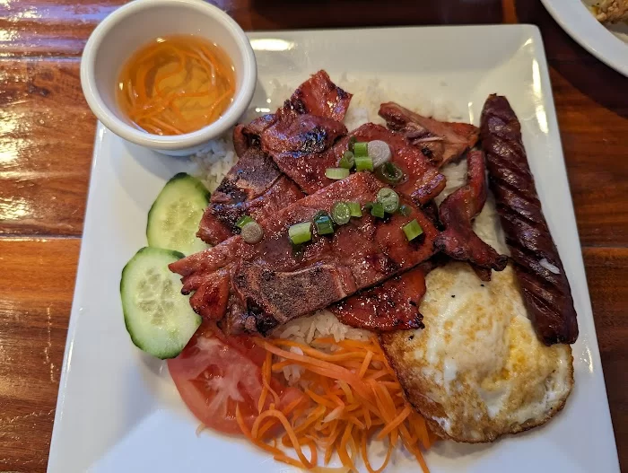 Little Vietnam Bar & Grill 4