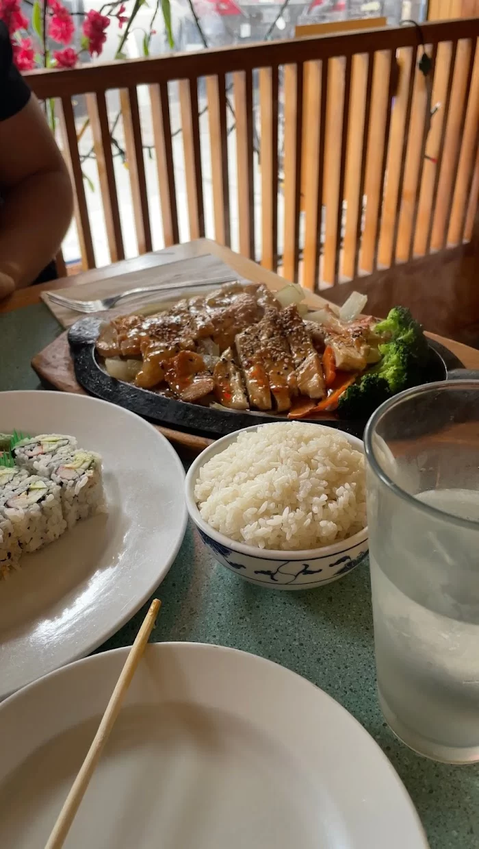 Asia Sushi & Chinese 6
