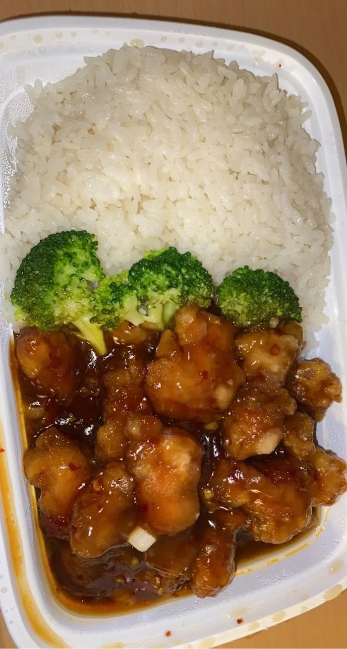 MUZI Asian Restaurant 7