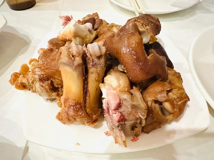 Auntie Guan's Kitchen 辽宁饭店 1