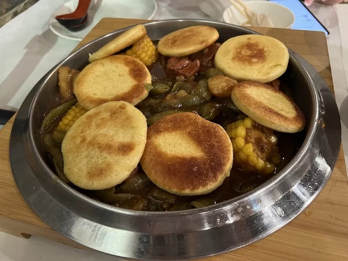 Auntie Guan's Kitchen 辽宁饭店 2