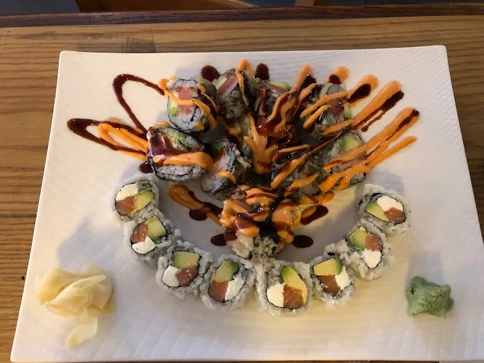 Hong Kong Noodle & Sariku Sushi 1