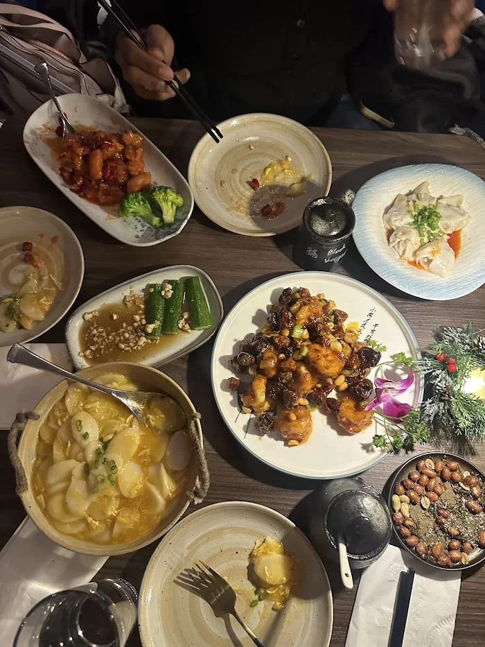 Yum Cha Chinese Kitchen & Bar 姑苏里 8