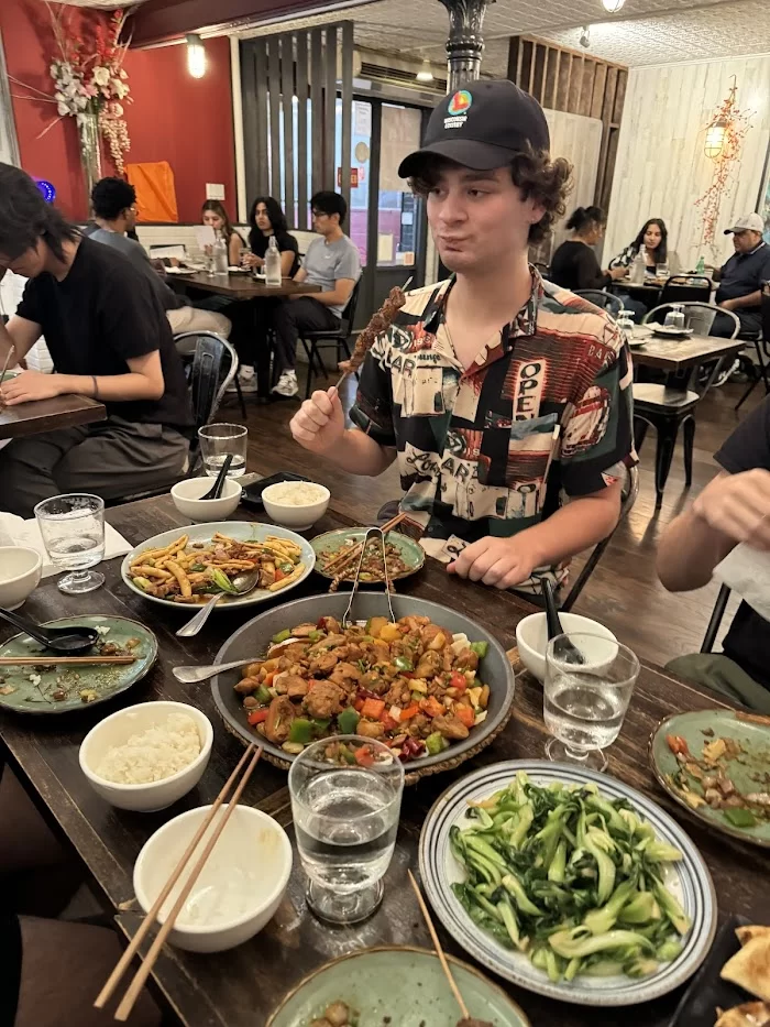 Jiang's Kitchen 疆湖 - Halal Chinese Food 9