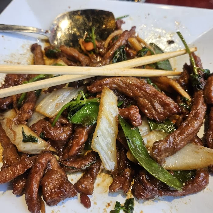 OLLIE’S NOODLE SHOP & GRILLE 8
