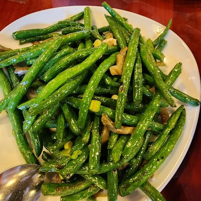 OLLIE’S NOODLE SHOP & GRILLE 9