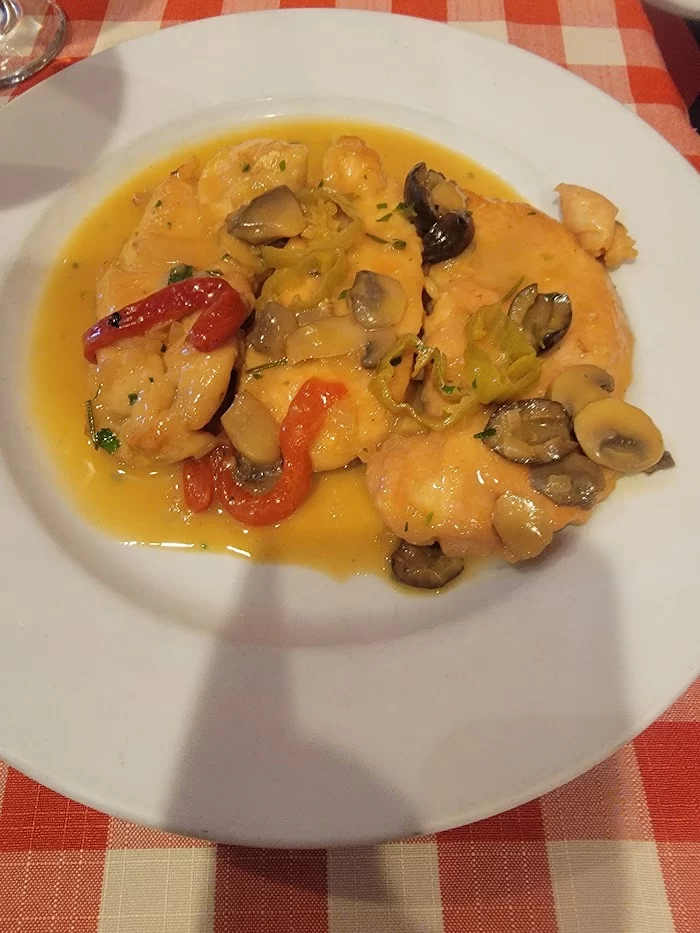 Lee's Restaurant 7