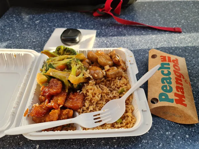 Wok & Roll 10