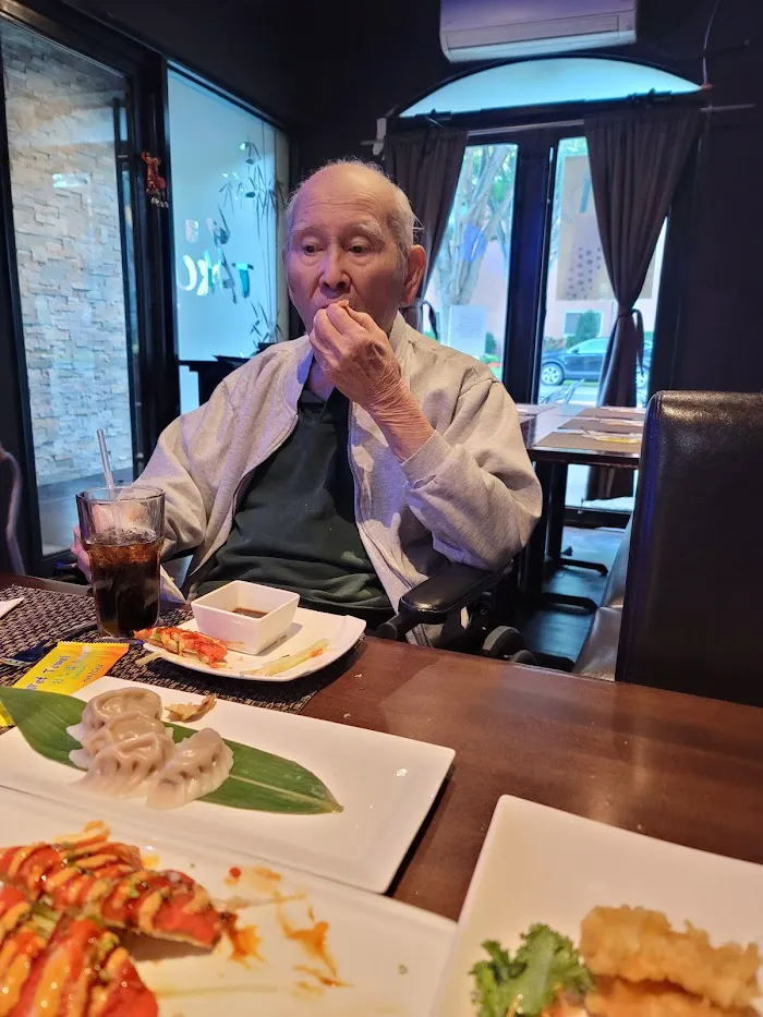 Taku Asian Bistro restaurant 9