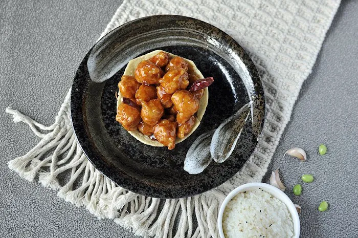 Taku Asian Bistro restaurant 3