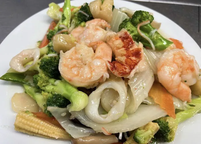 Islander Taste Chinese Restaurant 9