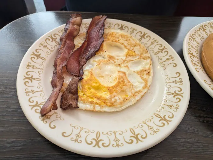 Golden House Restaurant & Pancake House 3
