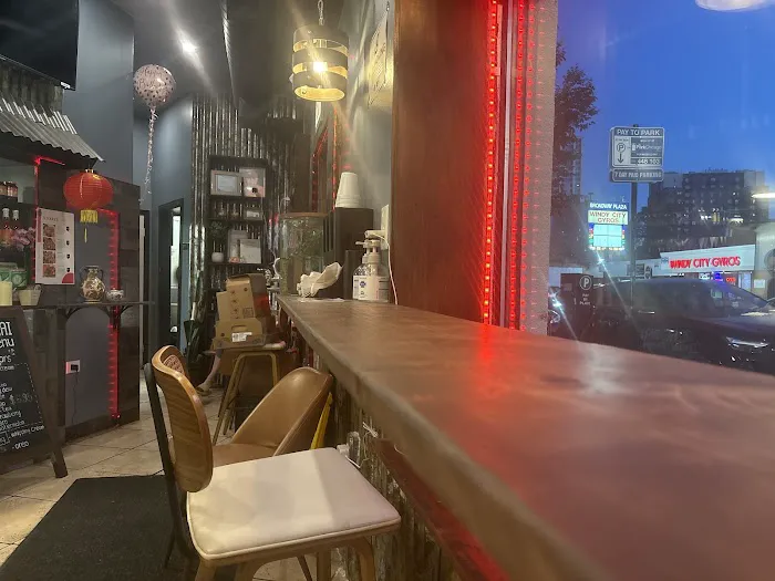 Che Thai Restaurant 9