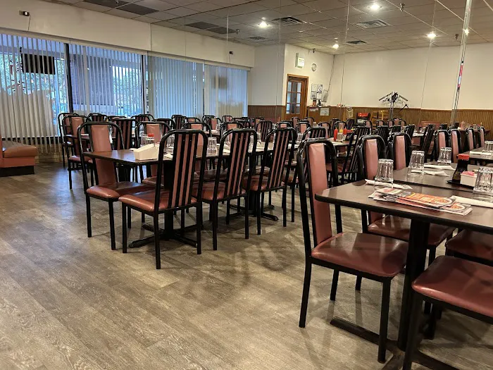 Lin's Mandarin Chinese & Asian Restaurant 1