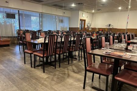 Lin's Mandarin Chinese & Asian Restaurant