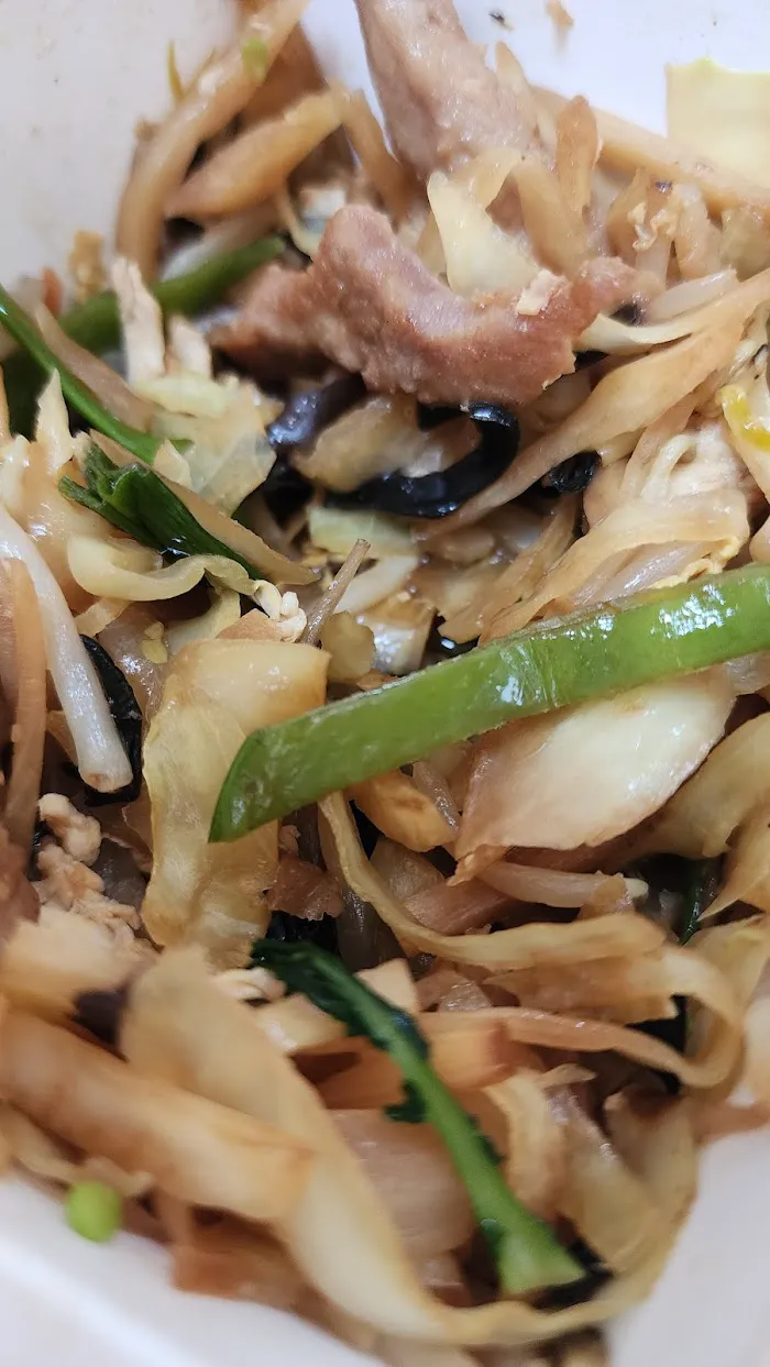 Lin's Mandarin Chinese & Asian Restaurant 7