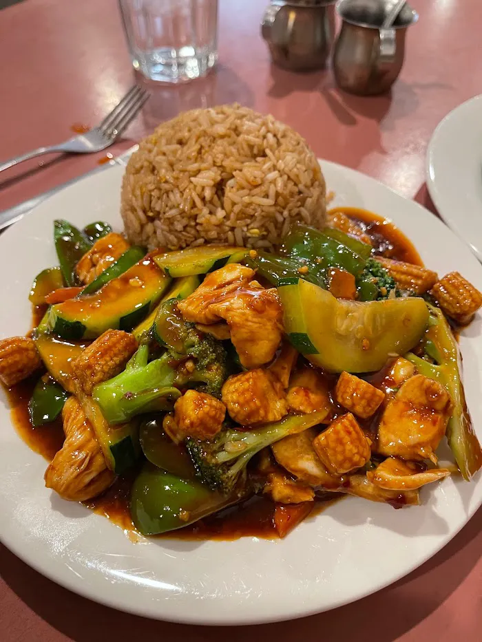 Lin's Mandarin Chinese & Asian Restaurant 10