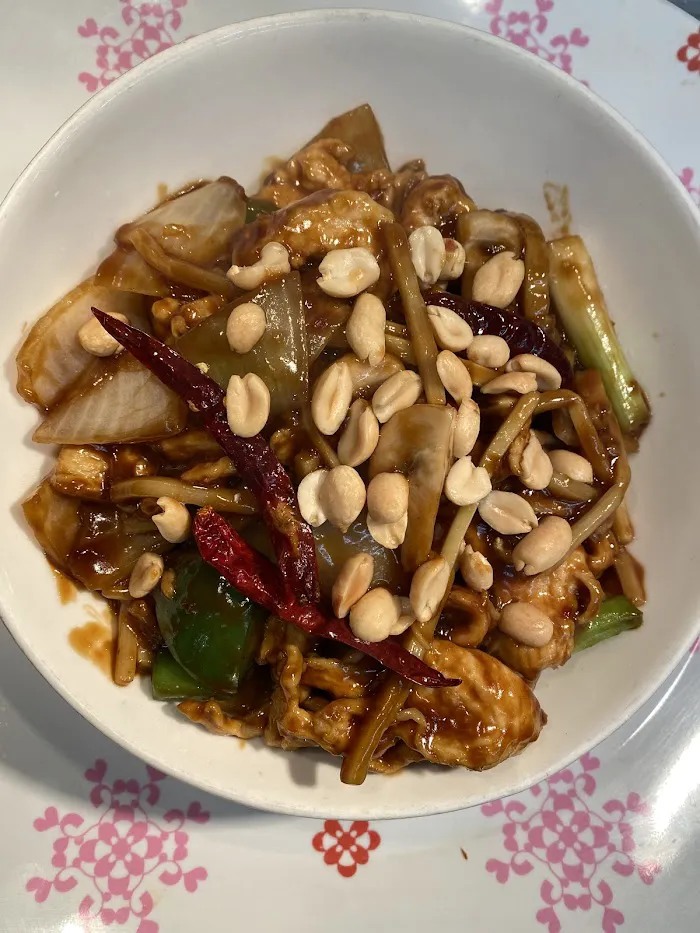 Tony's Chinese & American Restaurant 5