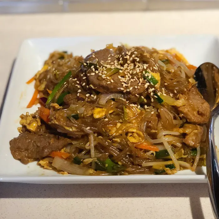 Happy Wok Asian Corner 6