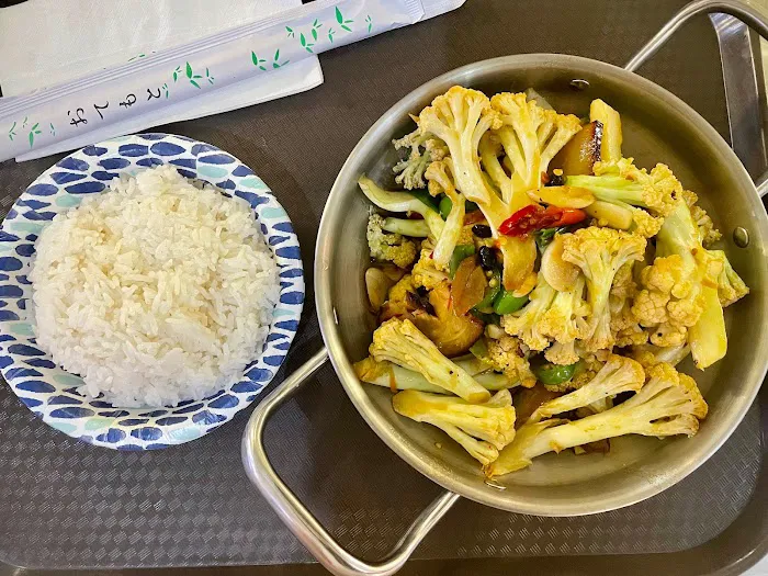 Szechuan Bistro 炳哥川菜 8