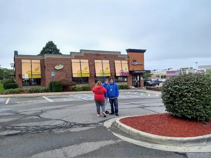 Applebee's Grill + Bar 5