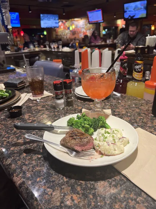 Applebee's Grill + Bar 10