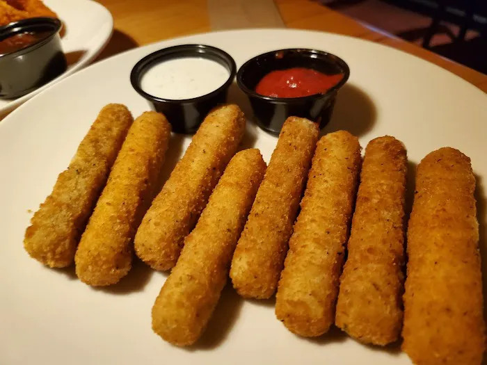 Applebee's Grill + Bar 4