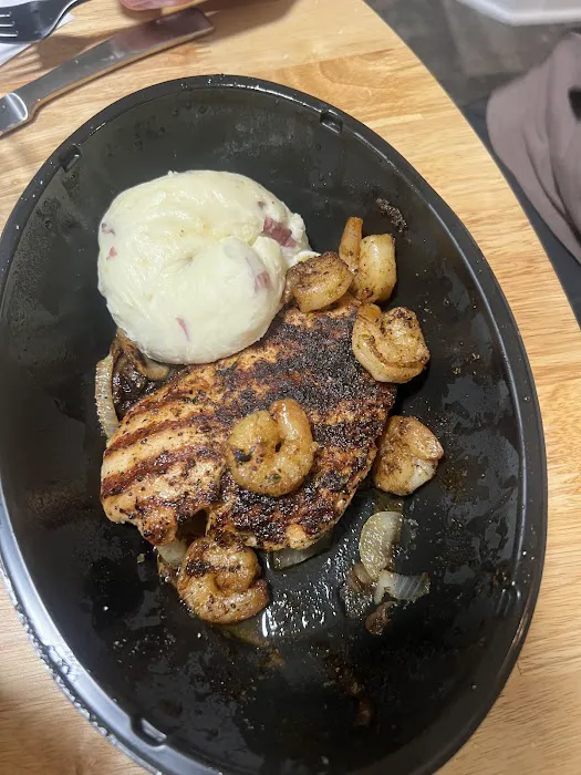 Applebee's Grill + Bar 5