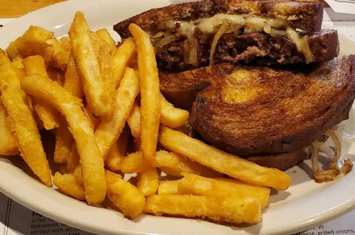 Leo's Lodge - Lansing, MI 1