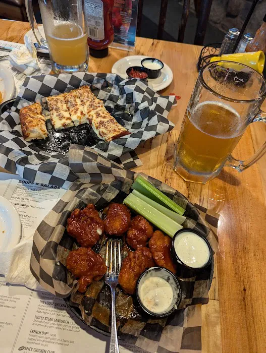 Leo's Lodge - Lansing, MI 8