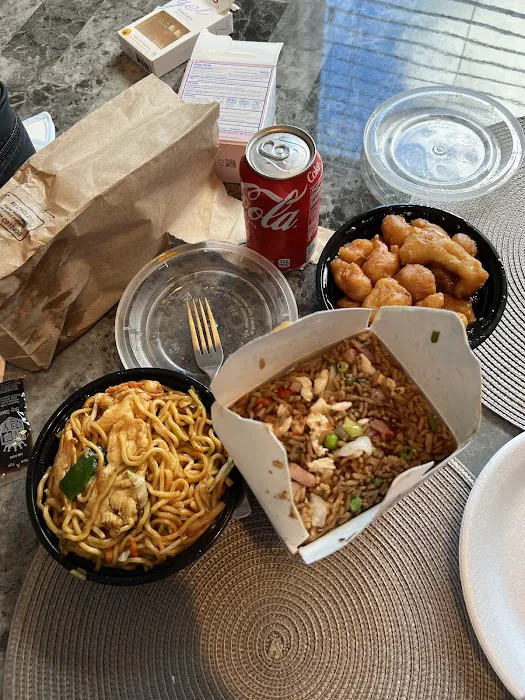 New Mr Lee's Chinese Restaurant 7