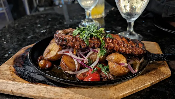 Level TwentyNine Peruvian & Asían Cuisine 2