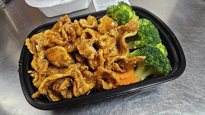 Thai in the Box 6