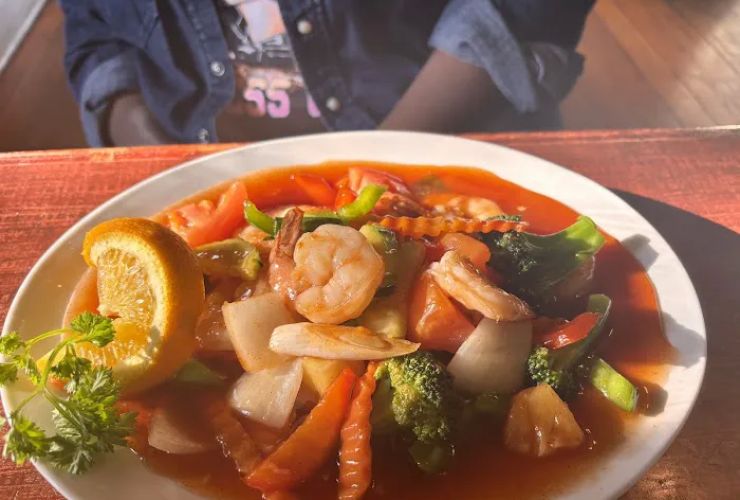 Thai Palace & Sushi Bar 0