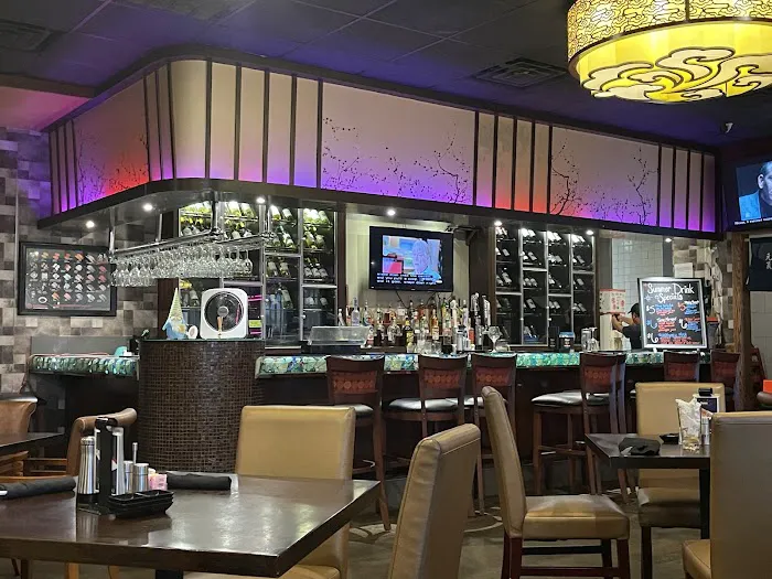 Sumo Japanese Steakhouse & Sushi Bar 6