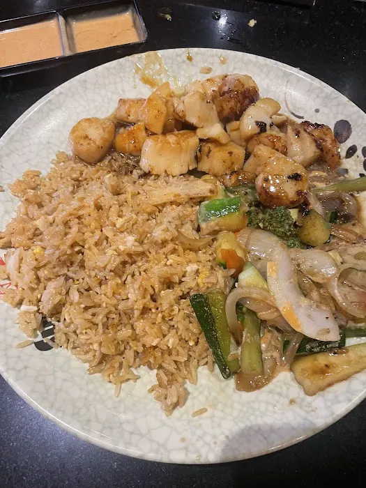 Sumo Japanese Steakhouse & Sushi Bar 5
