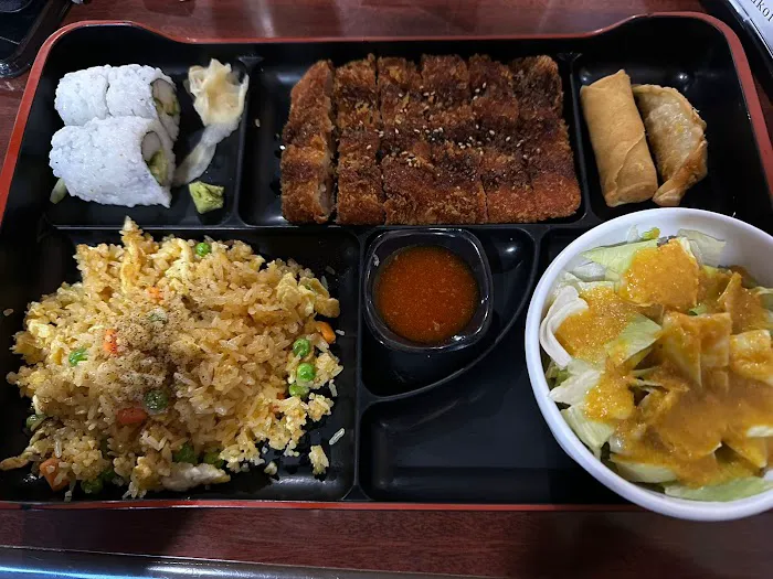 Hatsukoi Restaurant & Sushi Bar 8
