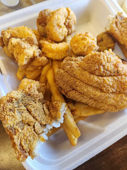 Mama's Seafood & Grill 2