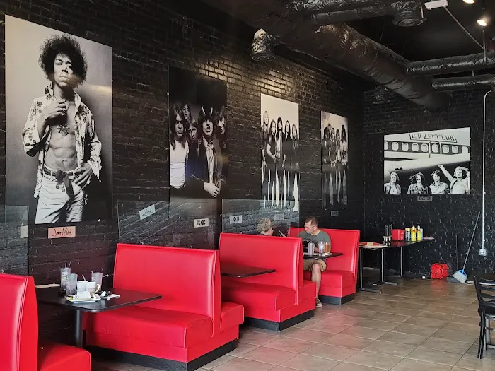 Rock N Roll Sushi 8