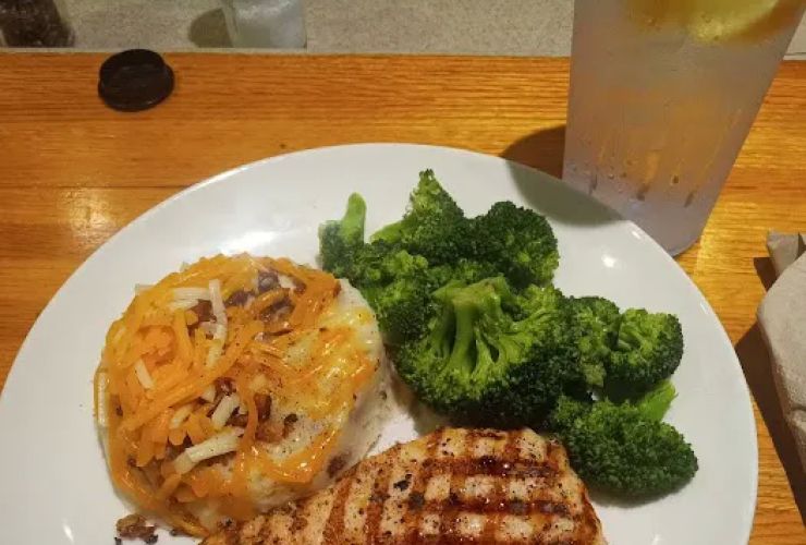 Applebee's Grill + Bar 1