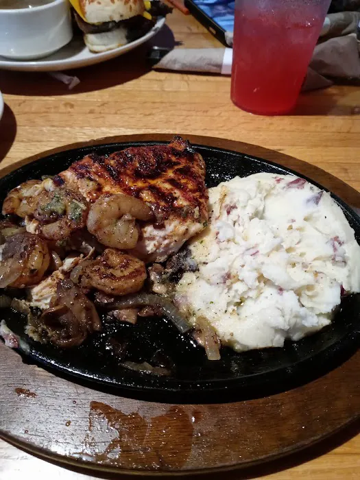 Applebee's Grill + Bar 6